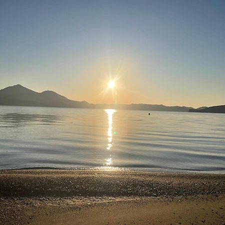 Moustakas Beach Apartments Αδάμας Εξωτερικό φωτογραφία