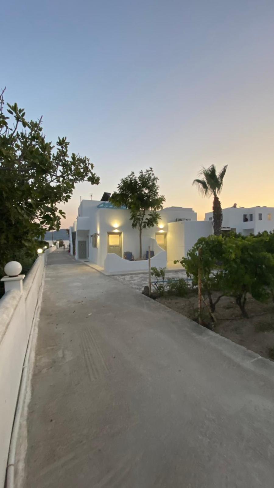 Moustakas Beach Apartments Αδάμας Εξωτερικό φωτογραφία