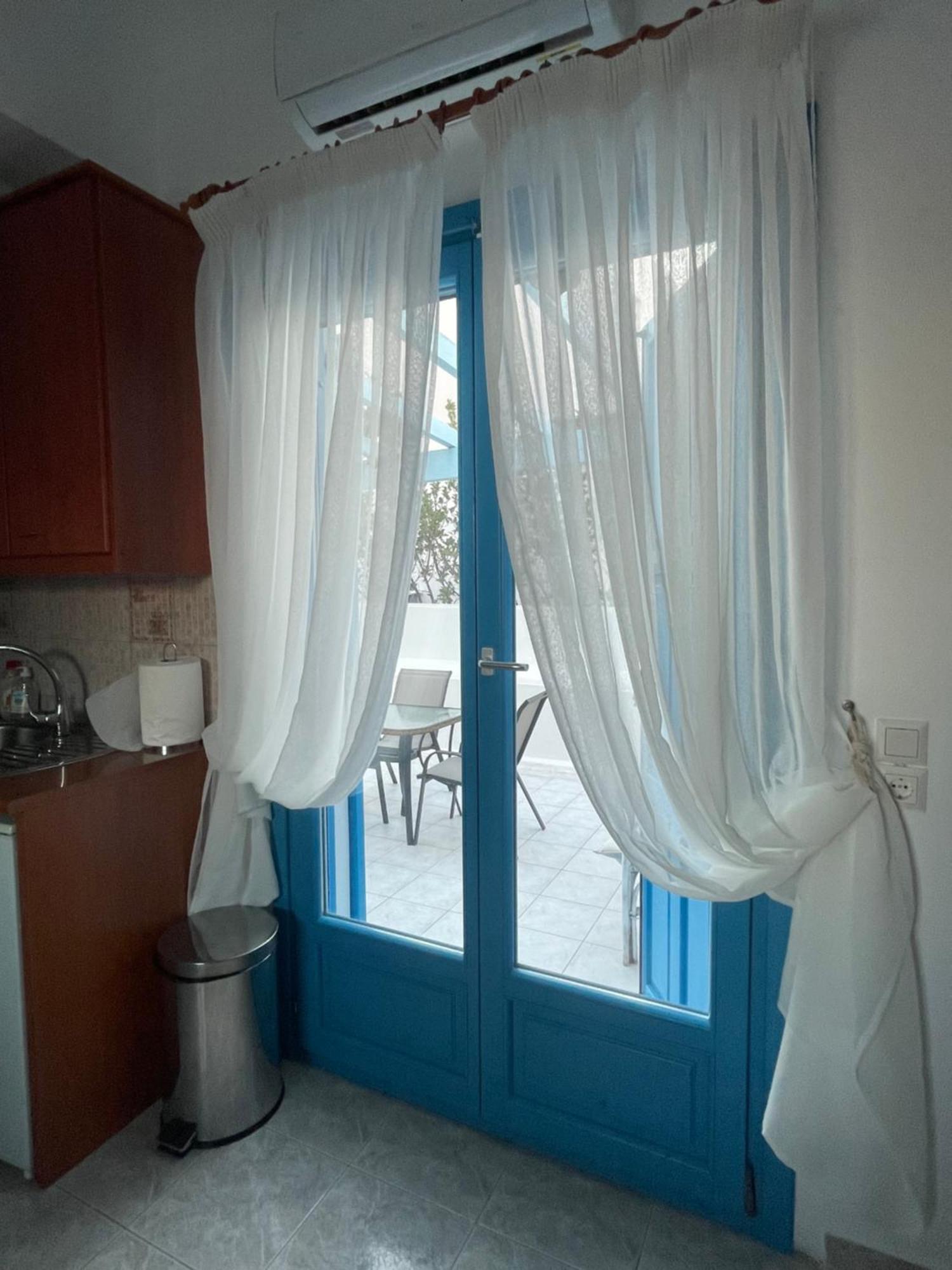 Moustakas Beach Apartments Αδάμας Εξωτερικό φωτογραφία