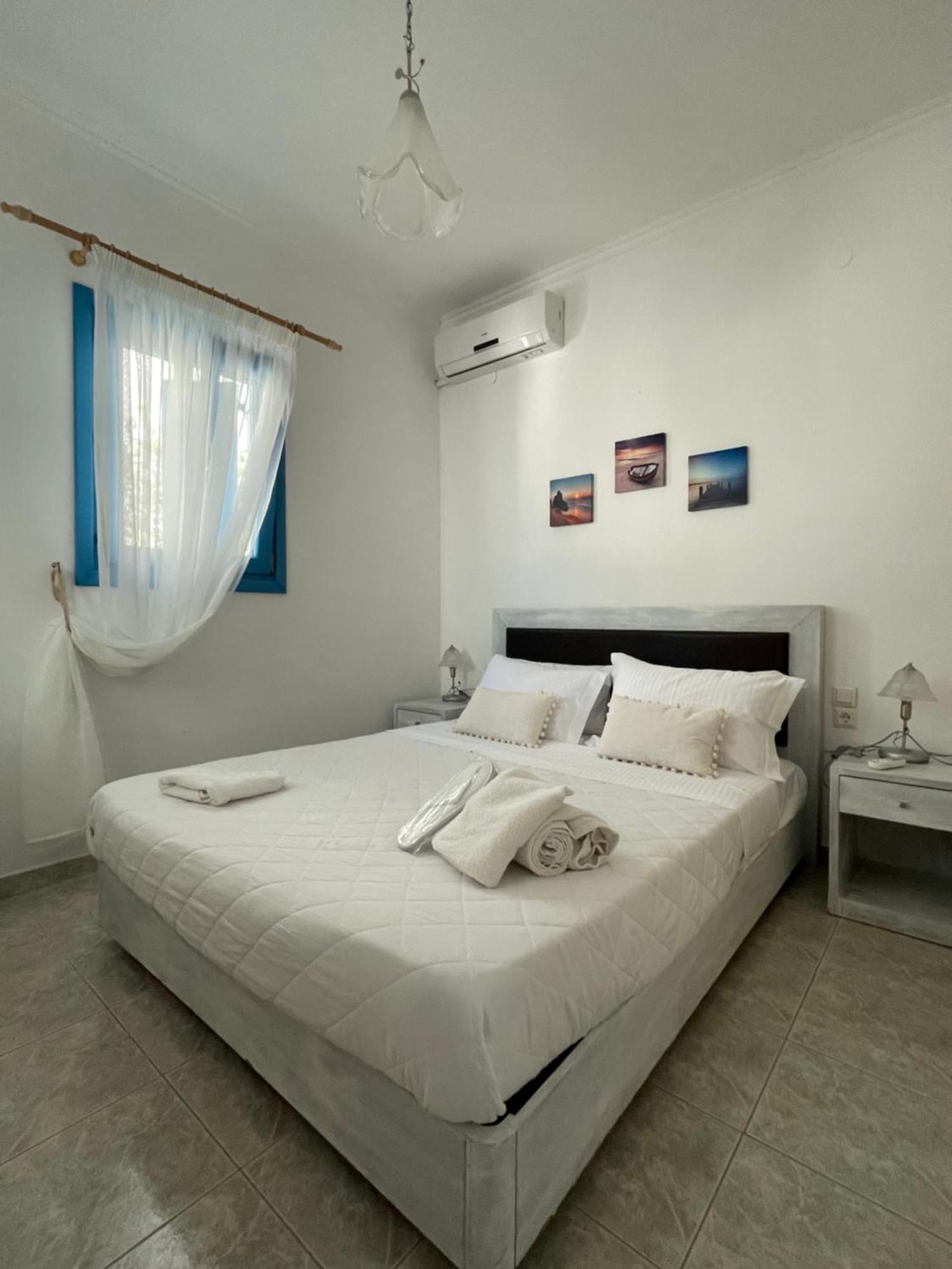 Moustakas Beach Apartments Αδάμας Εξωτερικό φωτογραφία