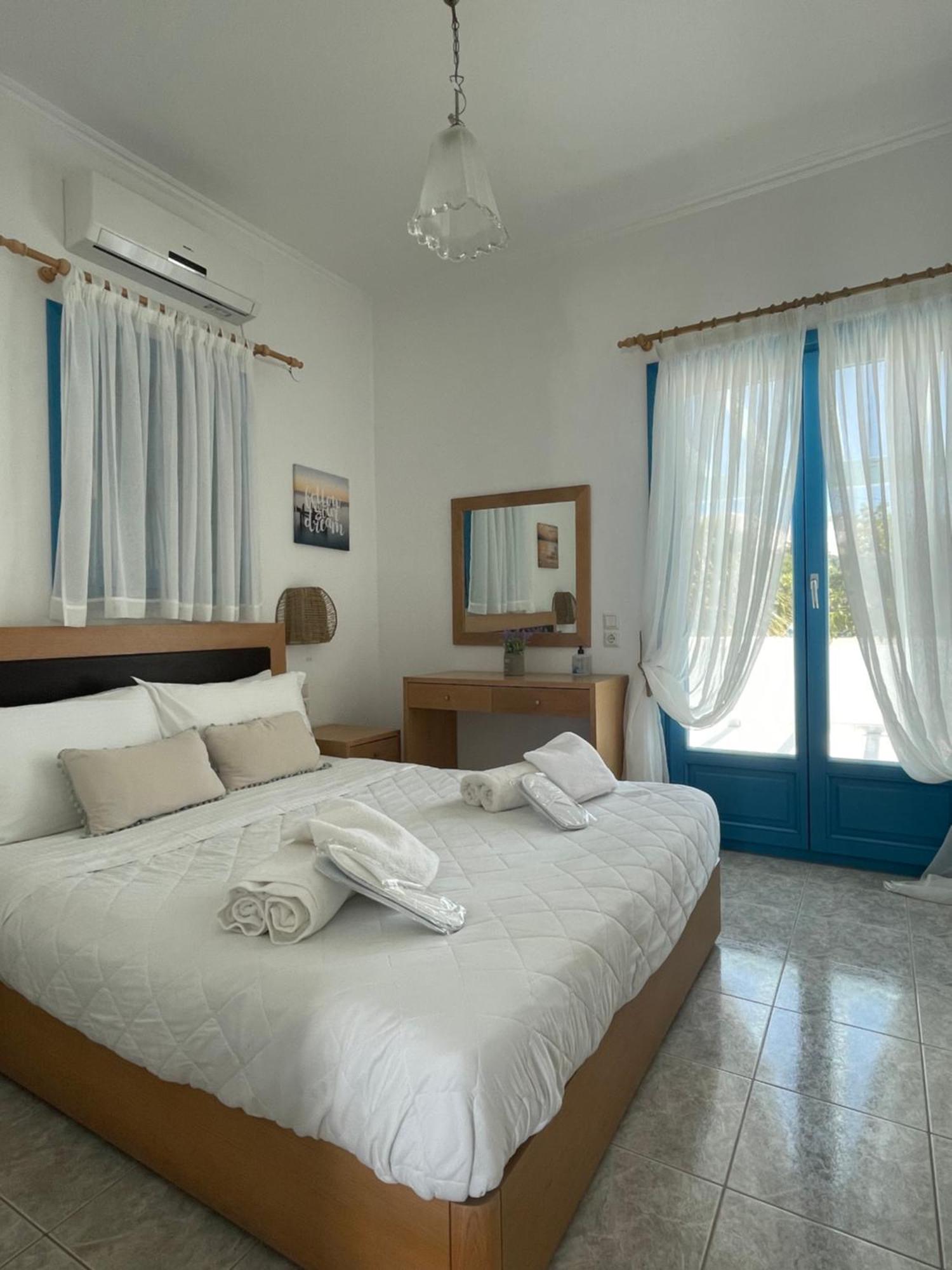 Moustakas Beach Apartments Αδάμας Εξωτερικό φωτογραφία