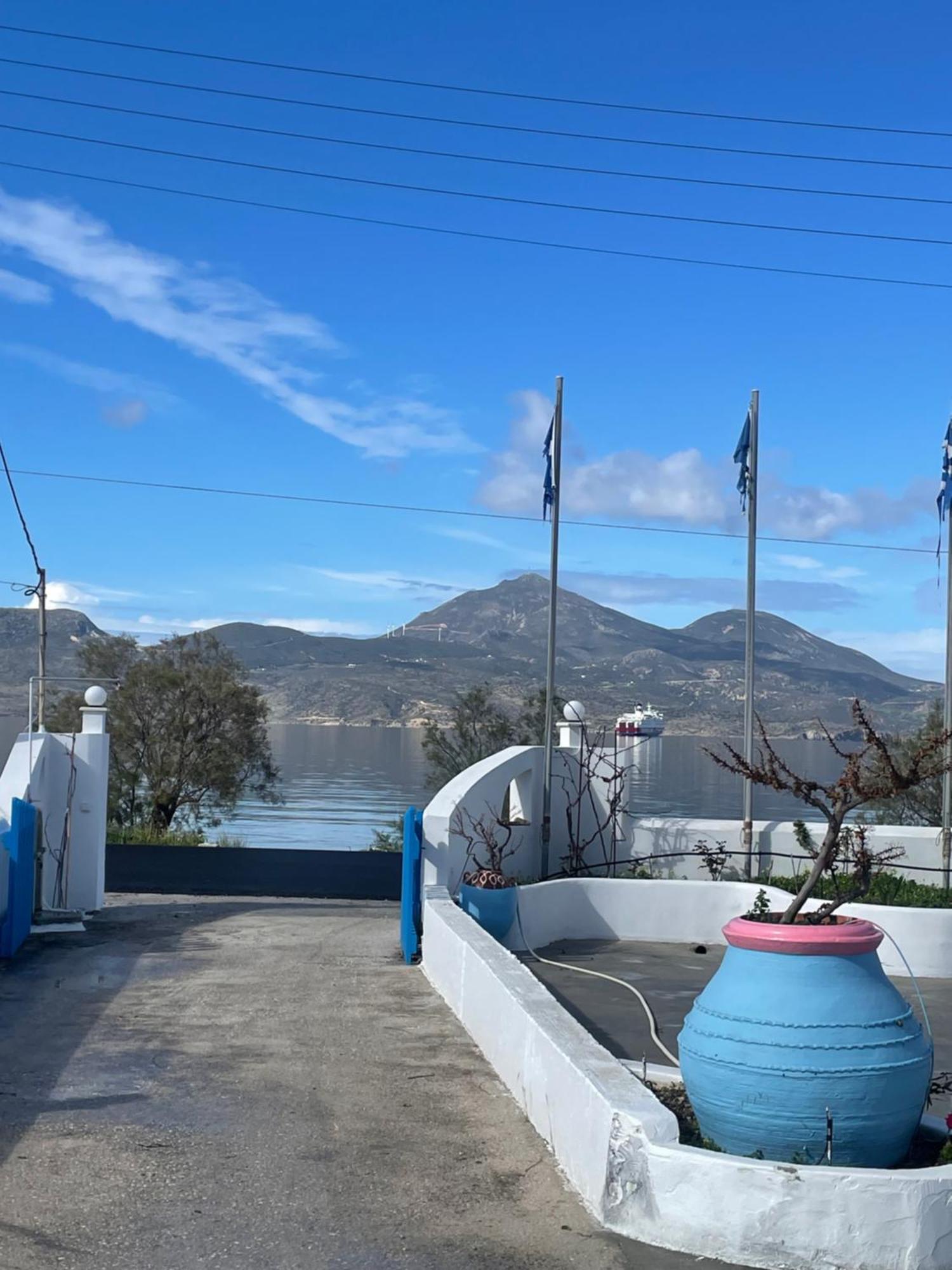 Moustakas Beach Apartments Αδάμας Εξωτερικό φωτογραφία