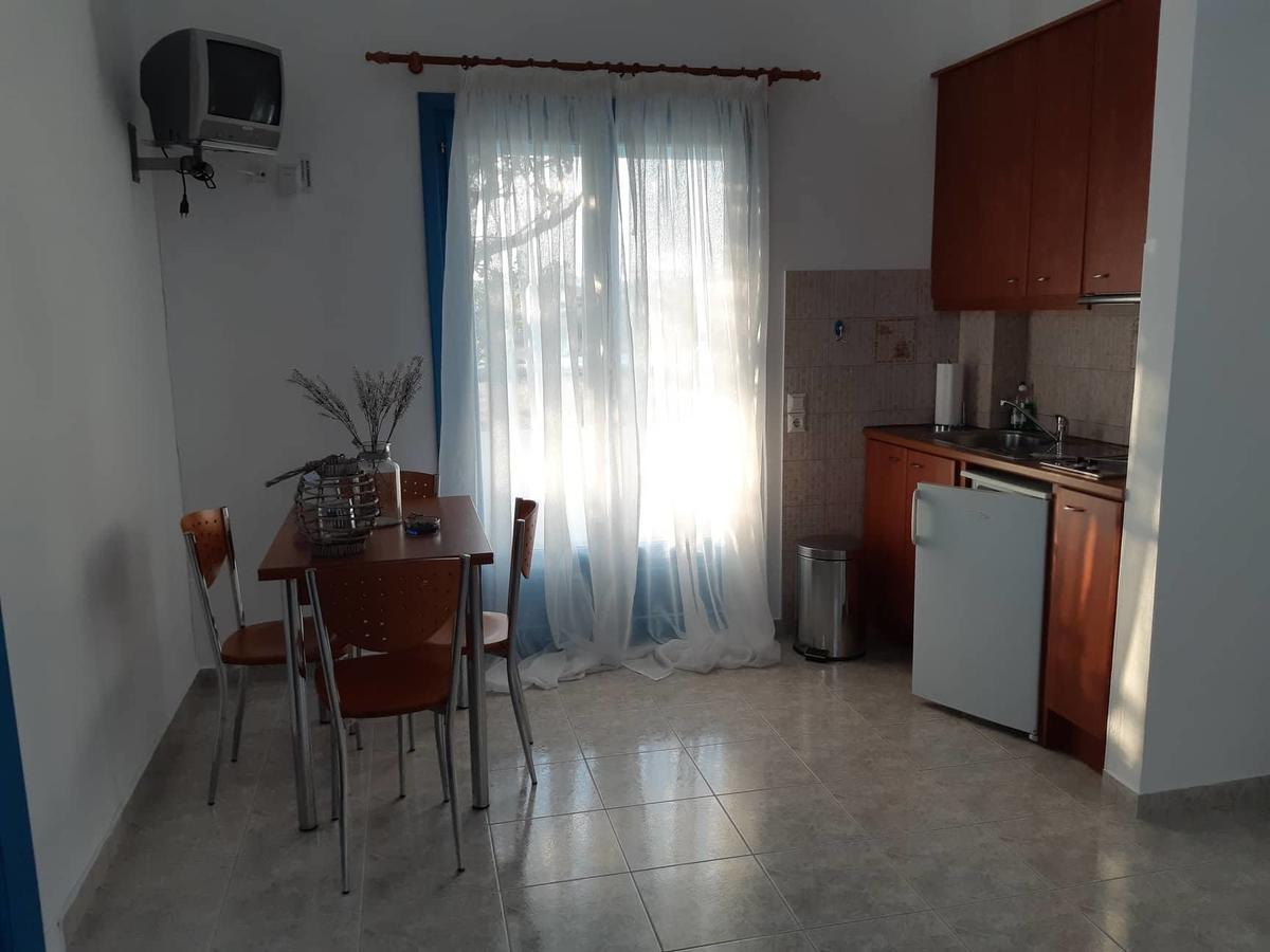 Moustakas Beach Apartments Αδάμας Εξωτερικό φωτογραφία