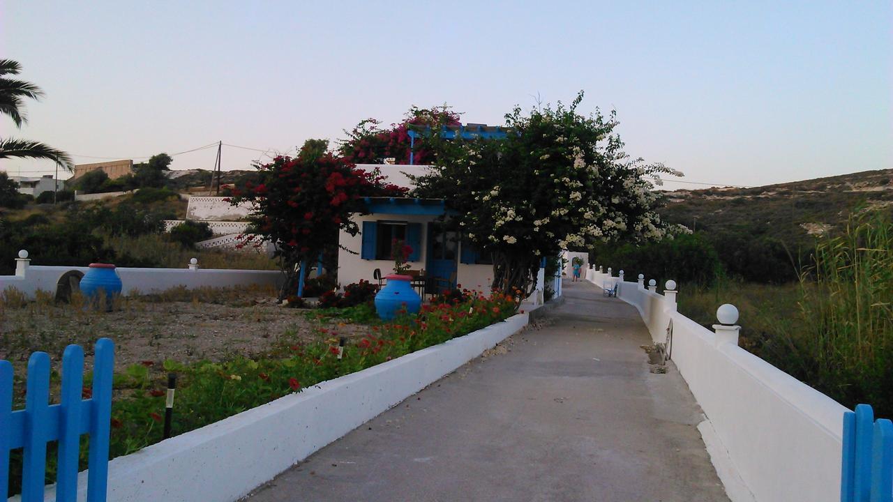 Moustakas Beach Apartments Αδάμας Εξωτερικό φωτογραφία