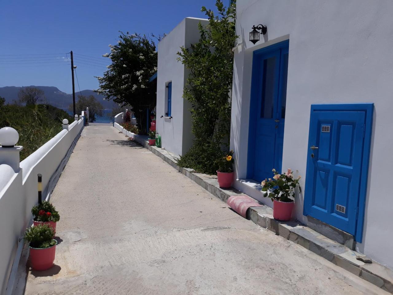 Moustakas Beach Apartments Αδάμας Εξωτερικό φωτογραφία