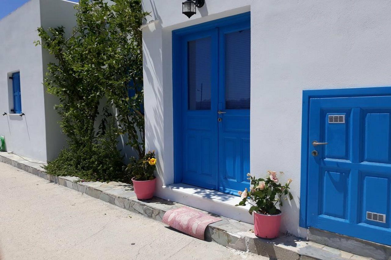 Moustakas Beach Apartments Αδάμας Εξωτερικό φωτογραφία
